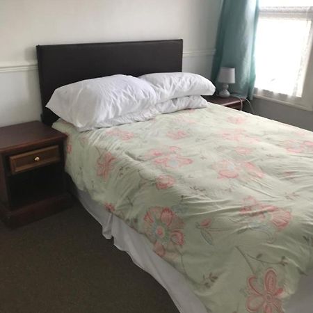 Bensons Guesthouse 사우스엔드온시 외부 사진